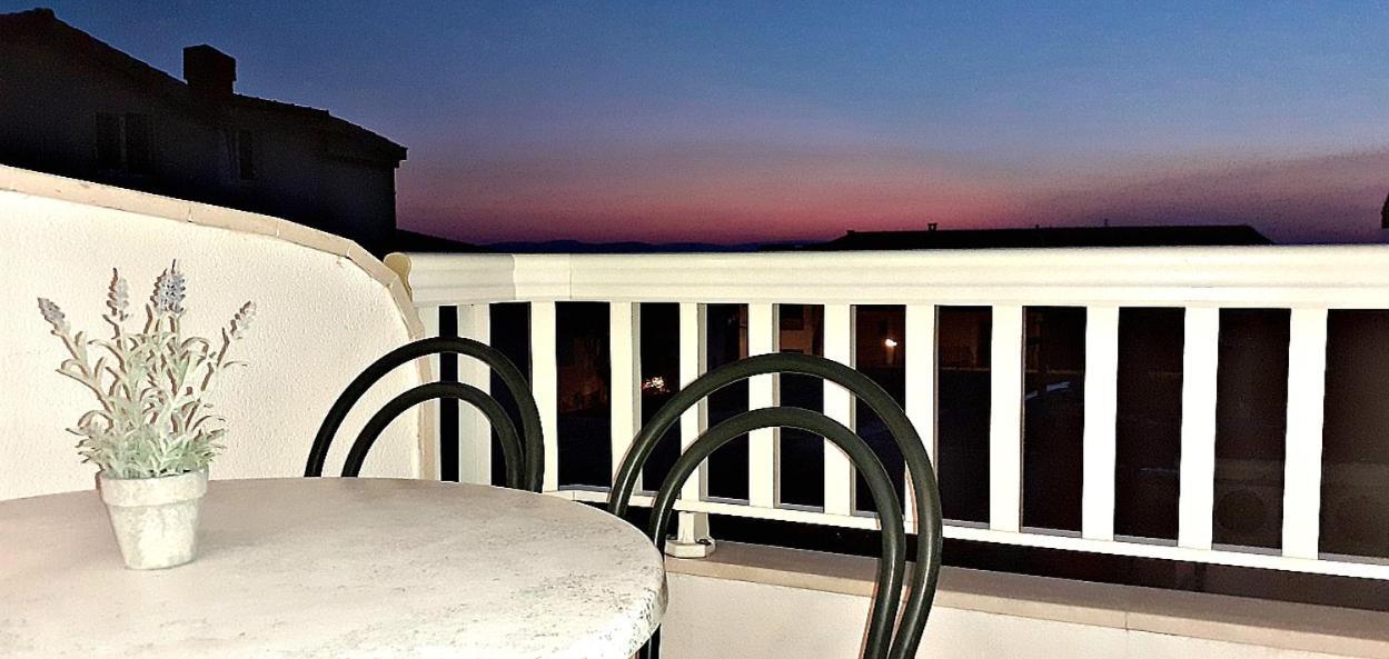 Apartments Villa Bonaca Baška Voda Δωμάτιο φωτογραφία