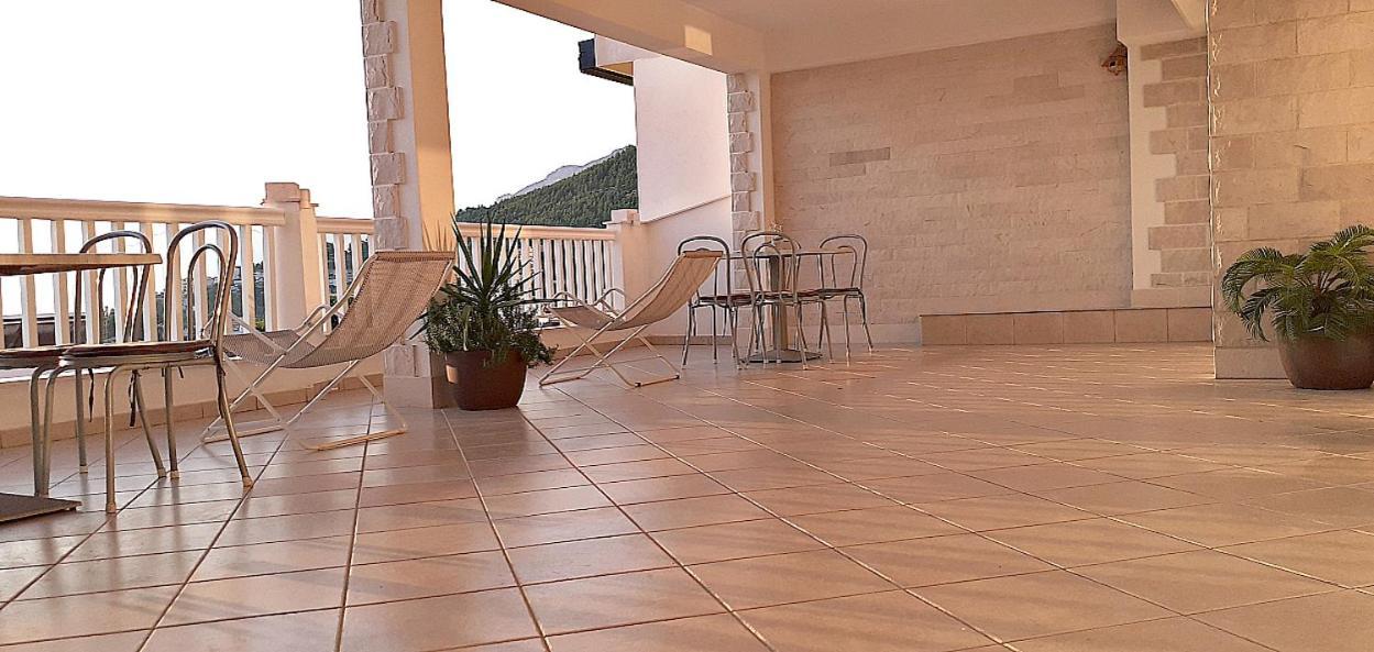 Apartments Villa Bonaca Baška Voda Δωμάτιο φωτογραφία